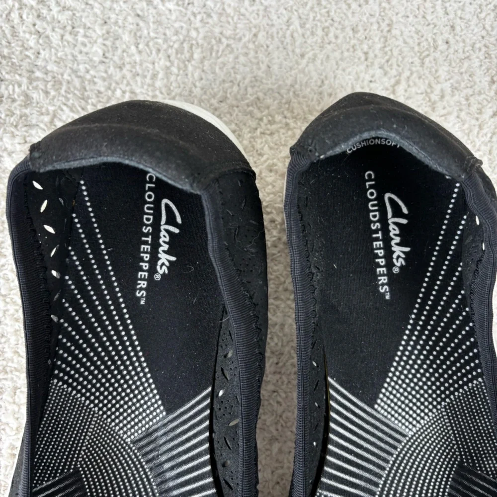 Clarks Shoes Womens 11W Black Breeze Roam Perforated Slip On Casual Comfort Flat